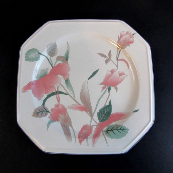 Mikasa Silk Flowers 10-1/4" Dinner plates set of 2 - Picture 4 of 6